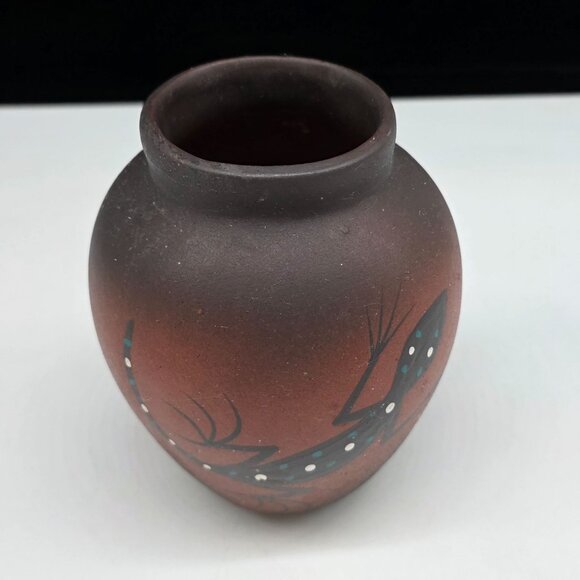 Signed Studio Pottery Clay Vase With Hand Painted Lizard Gecko Design 6" - Picture 2 of 7